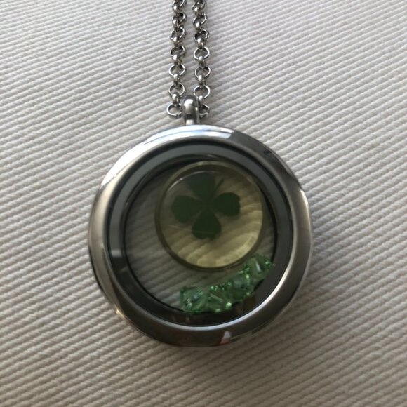 Necklace - Picture 2 of 5